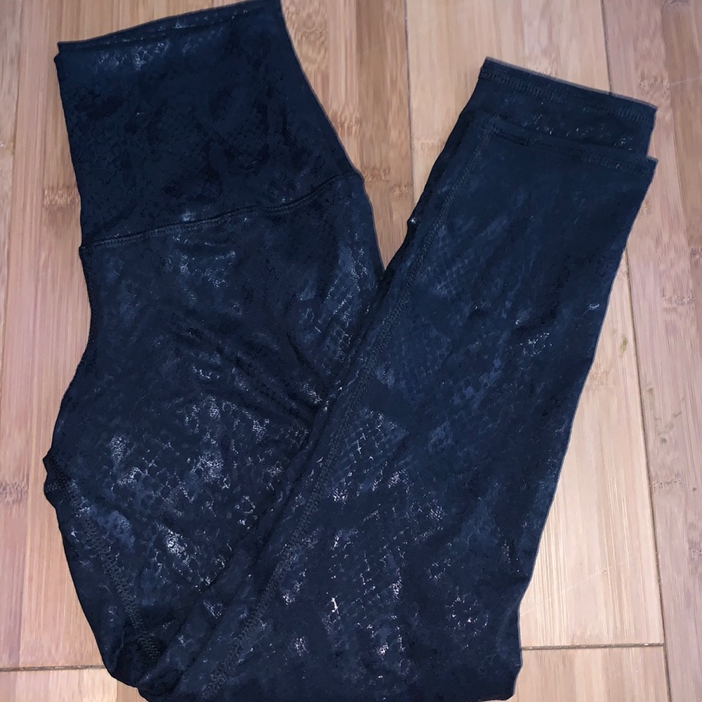 Evolution and Creation performance leggings